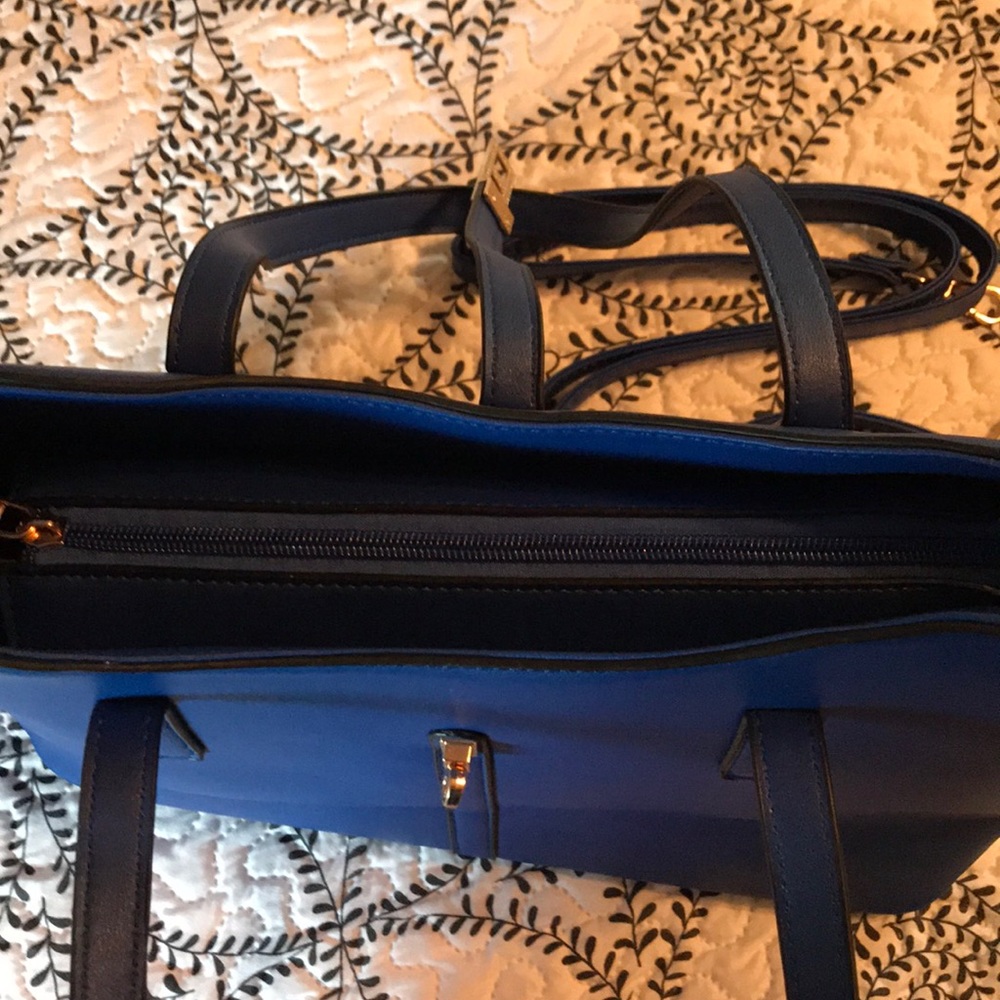 New sharp looking purse - Picture 6 of 6